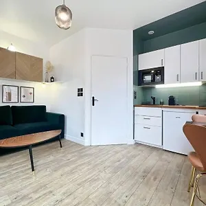 66 Corner , Rennes France