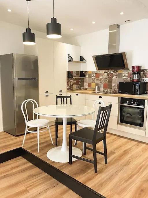 Apartment Nouveau Maison Bourg Cournon 5 Pers 2 Chambres Le Cendre France